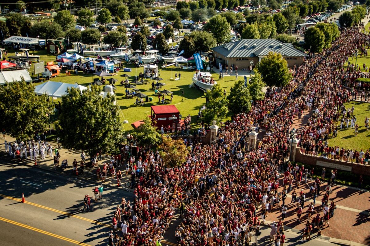 SCBFA Sponsors First-Of-Its-Kind Boating, Fishing, Football Weekend at South Carolina vs. Kentucky Game